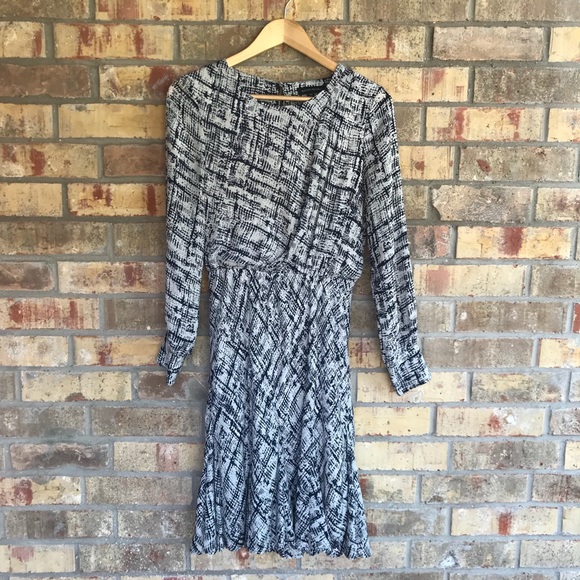 Banana Republic Dresses & Skirts - Banana Republic Grey, Navy Dress Size XS